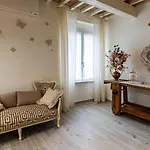 Casa Tarducci * Urbania