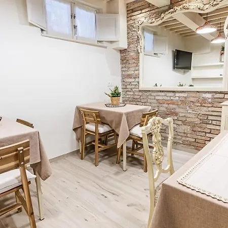 Casa Tarducci Frühstückspension Urbania