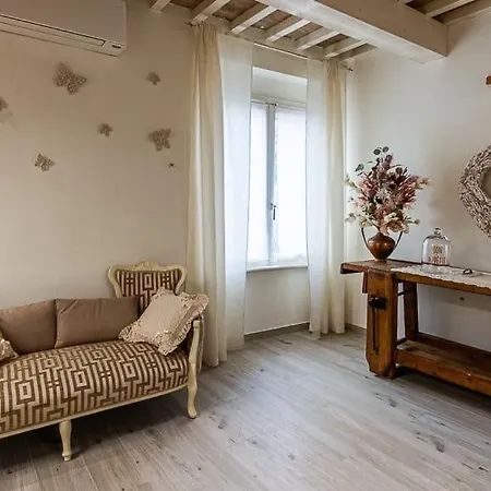 Casa Tarducci * Urbania